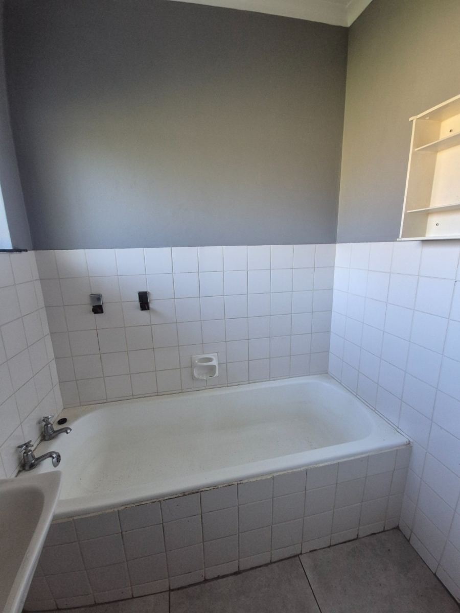 3 Bedroom Property for Sale in Rowallan Park Eastern Cape